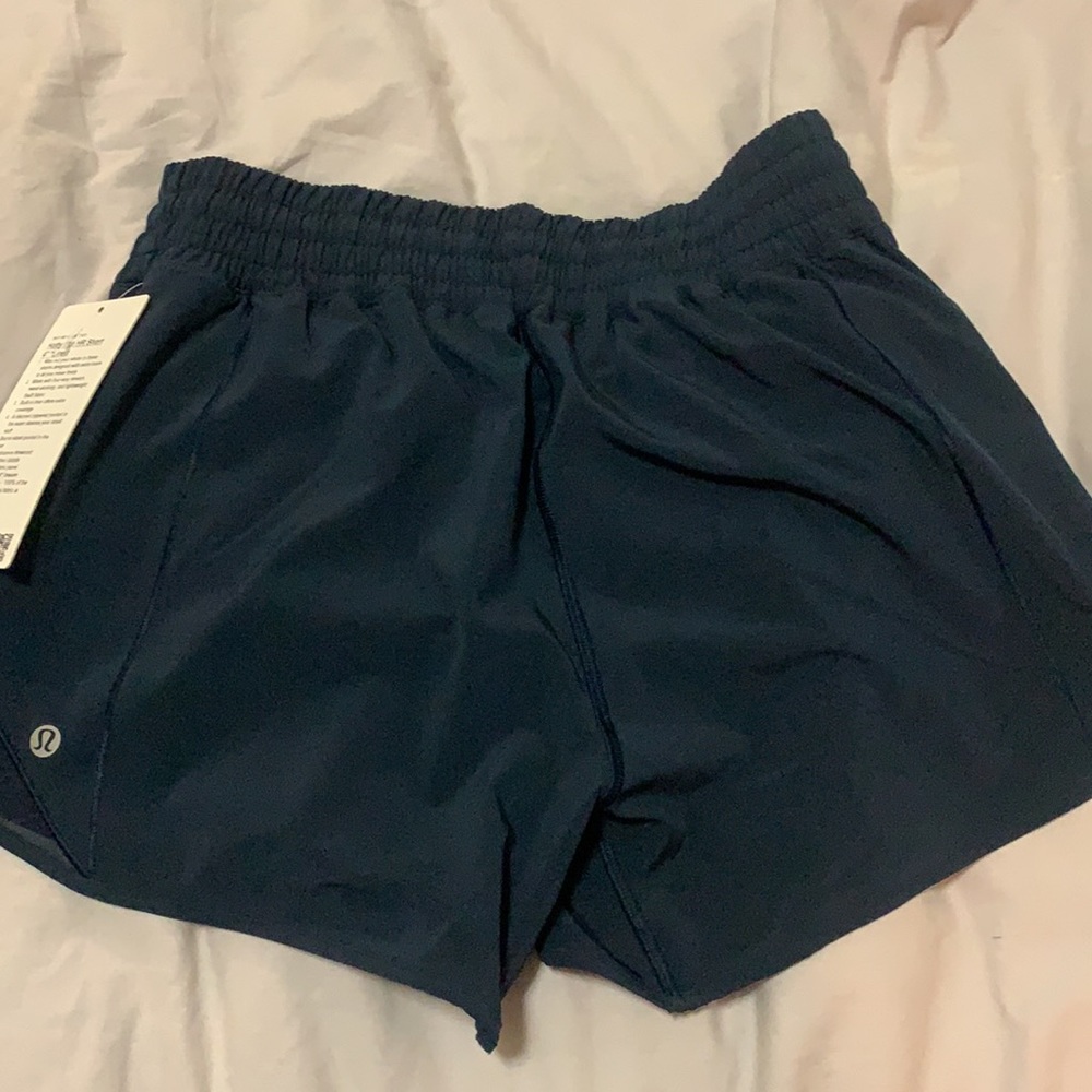 SOLD!!! Lululemon Hotty Hot HR Short 4” Lined